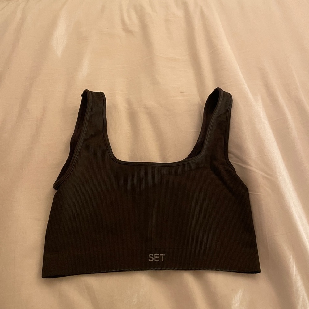 Set Active Box Cut Bra in color Espresso